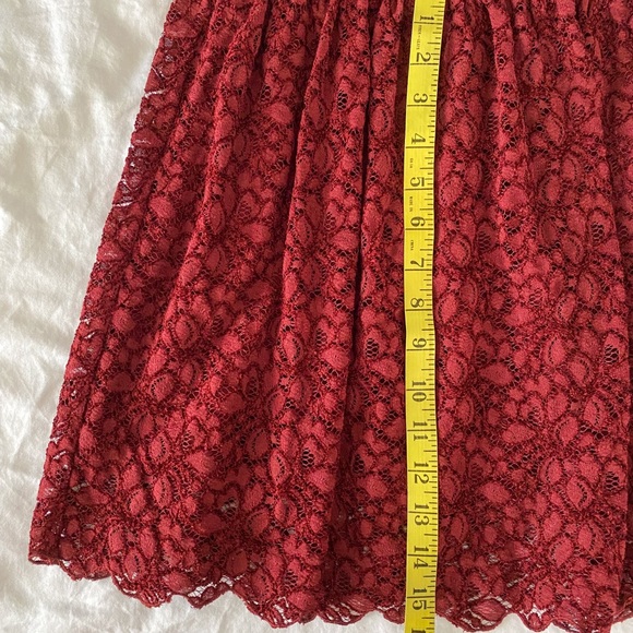 2/$60💛 CLOSET CLEAN OUT: Aritzia lace dress - Picture 7 of 9